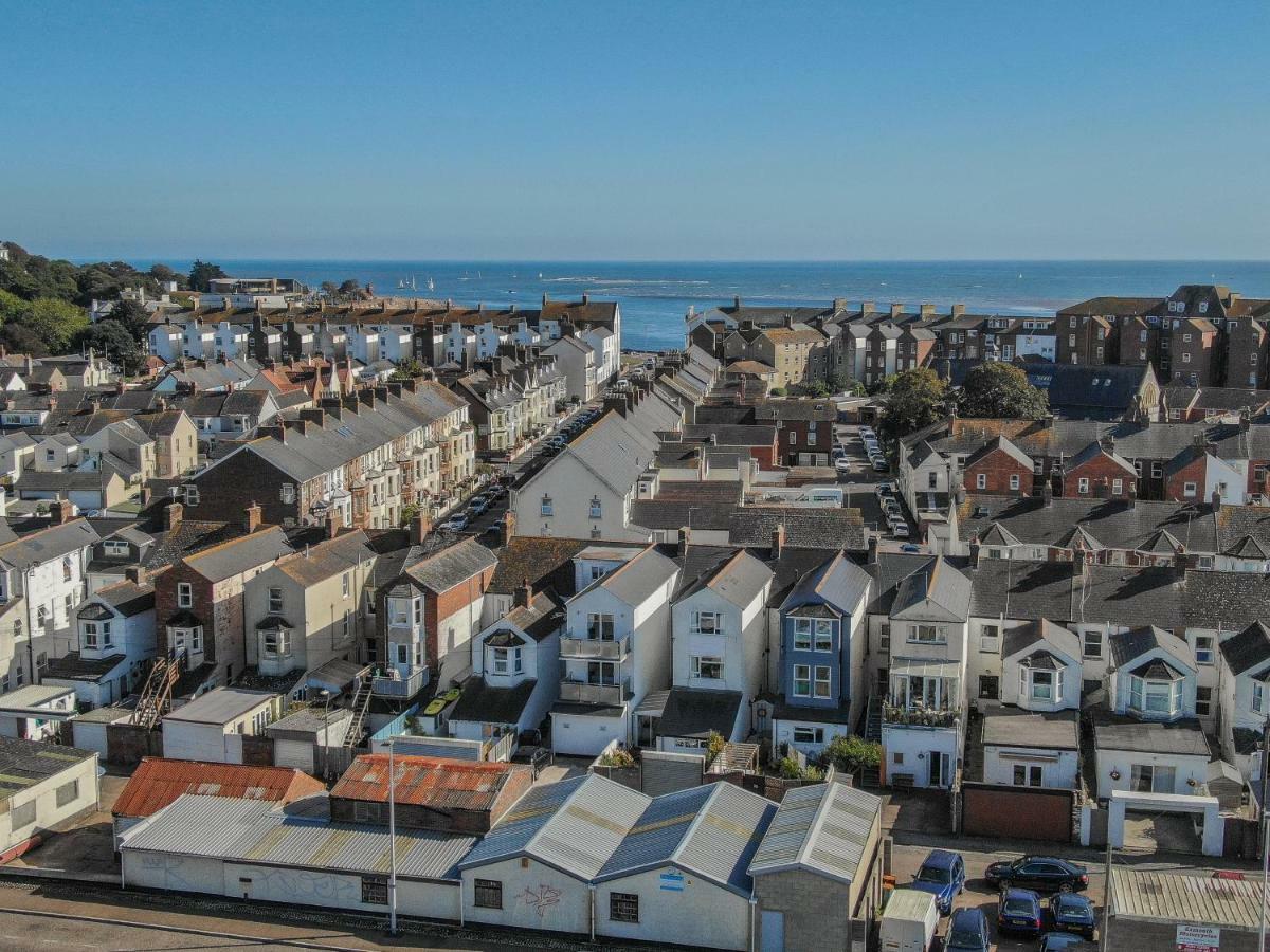 Sunnymead Penthouse,